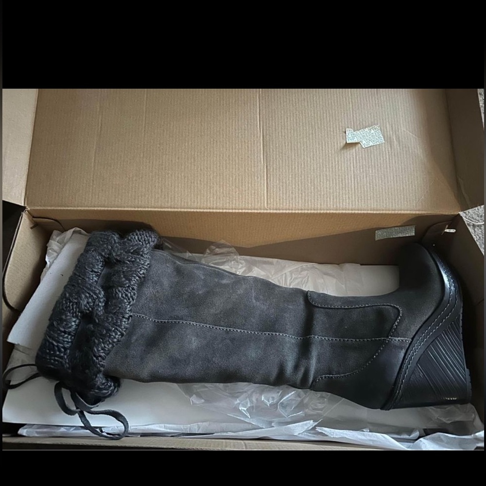 Dr. Scholl's Gray Heeled Boots